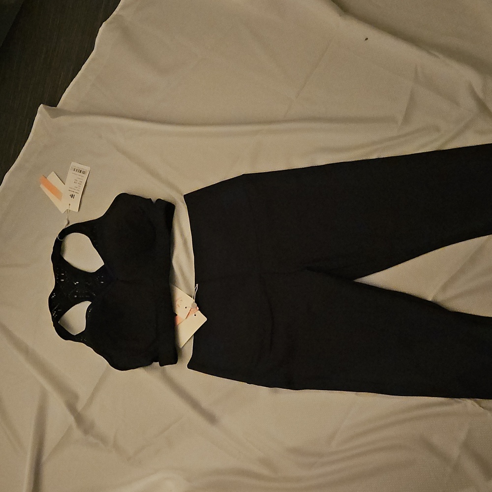 Yvette leggings and sports bra